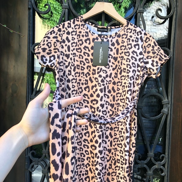 NWT! PrettyLittleThing Tee Dress - Picture 3 of 7